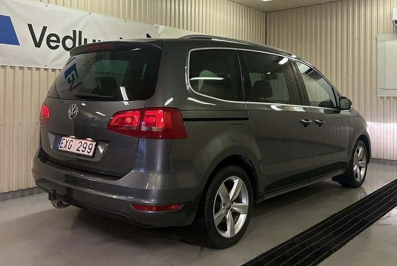 Begagnad VW Sharan GT 170 HK (125 kW) 2011 Grå Minibuss