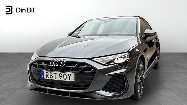 Mytsvart metallic Begagnad 2025 Audi A3 S-Line | 369 000 kr - Bild 1/4