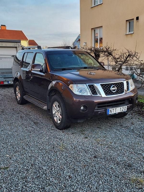 Begagnad 2011 Nissan Pathfinder SUV | 119 000 kr - Bild 1/4