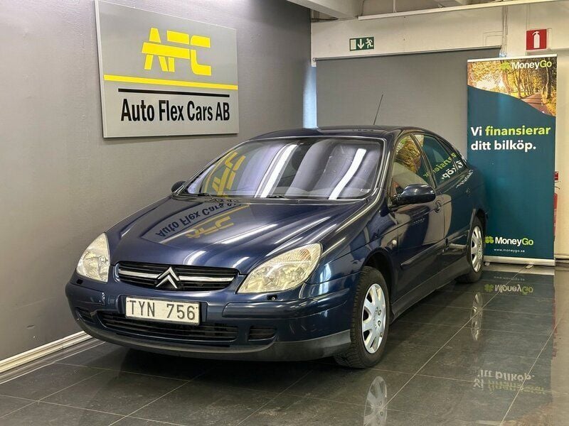 Mörkblå Begagnad 2003 Citroën C5 Halvkombi | 14 900 kr - Bild 1/4