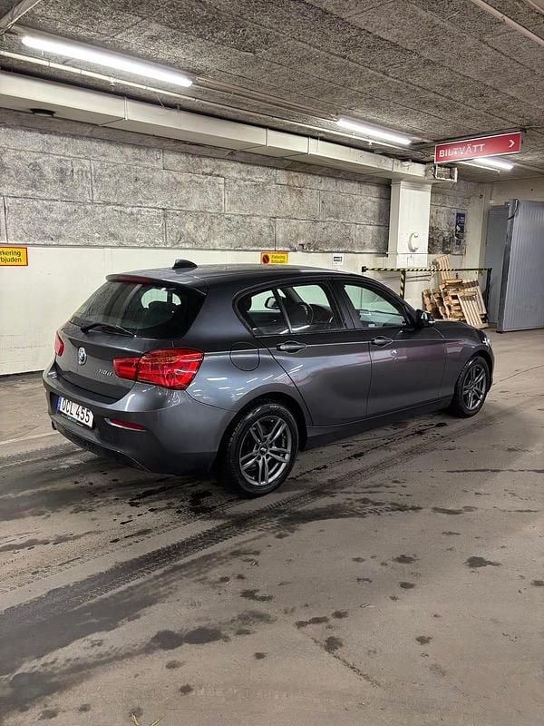 Begagnad BMW 118 150 HK (110 kW) 2016 Halvkombi