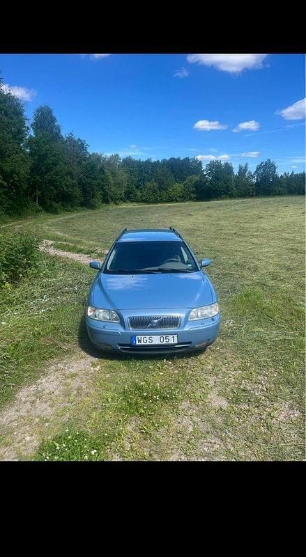 Blå Begagnad 2005 Volvo V70 Kinetic Kombi | 24 000 kr (Bra pris) - Bild 1/4