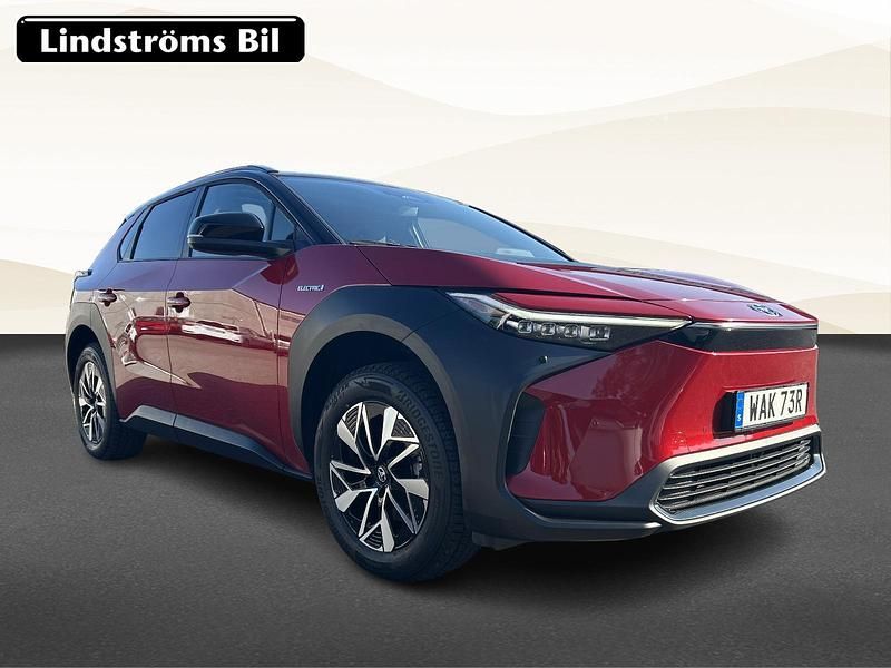 Begagnad Toyota bZ4X Style 252 kW (343 HK) 2023 Röd SUV