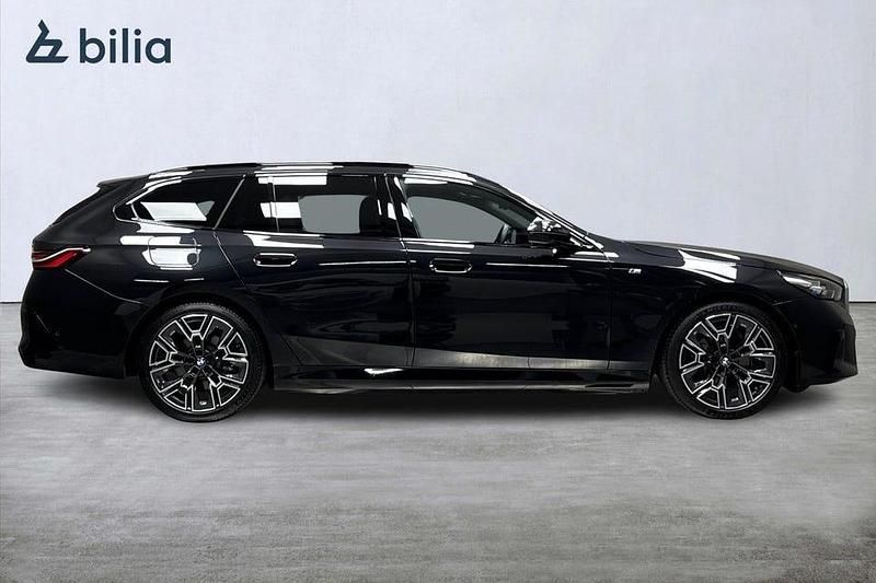 Begagnad BMW 530 M Sport 299 HK (219 kW) 2025 Svart Kombi