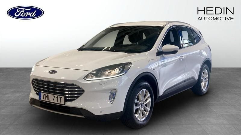 Vit (white) Begagnad 2022 Ford Kuga Titanium SUV | 244 900 kr (Bra pris) - Bild 1/4