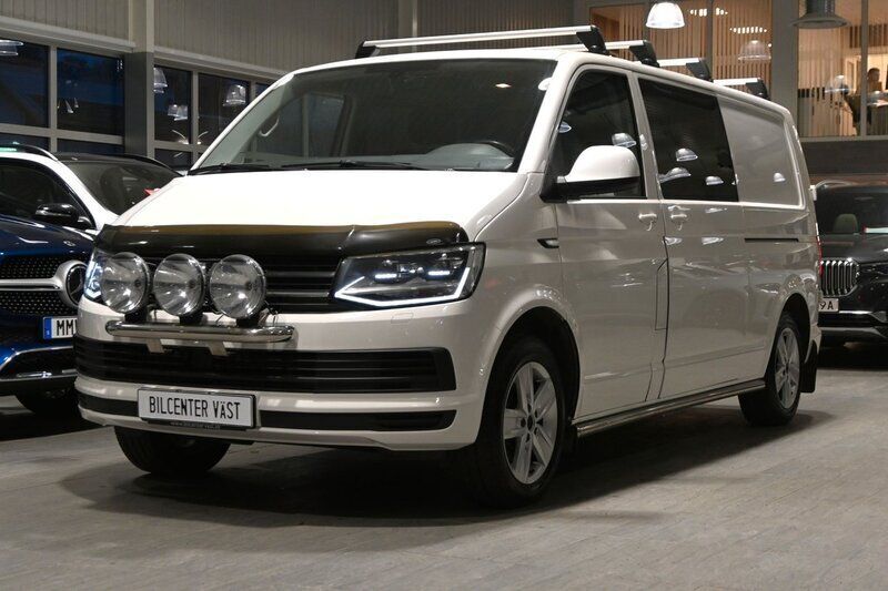 Vit Begagnad 2016 VW T6 Van | 239 000 kr - Bild 1/4