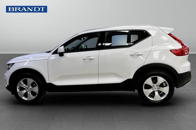 Begagnad Volvo XC40 Momentum 151 HK (111 kW) 2019 Vit SUV