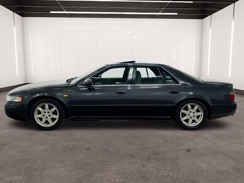 Begagnad Cadillac Seville STS 305 HK (224 kW) 2002 Grå Sedan