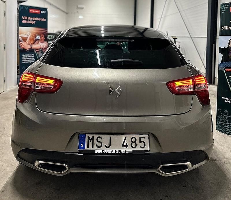 Begagnad Citroën DS5 163 HK (119 kW) 2012 Grå Halvkombi
