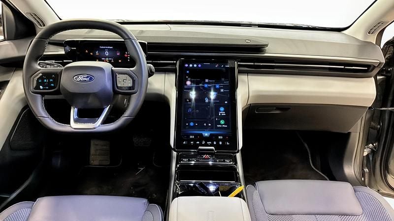 Begagnad Ford Explorer Extended Range 210 kW (286 HK) 2024 Grå (grey) SUV