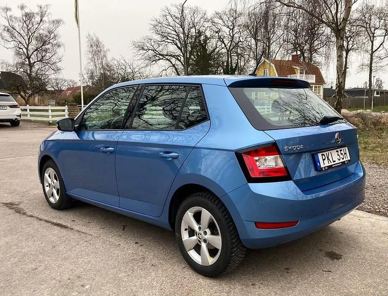 Begagnad Skoda Fabia 95 HK (69 kW) 2019