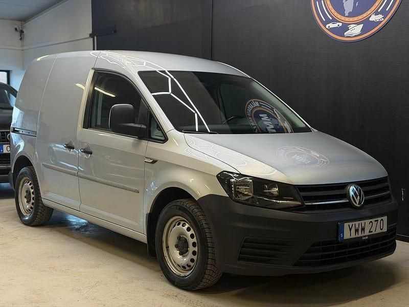 Begagnad VW Caddy 75 HK (55 kW) 2018 Silver Minibuss