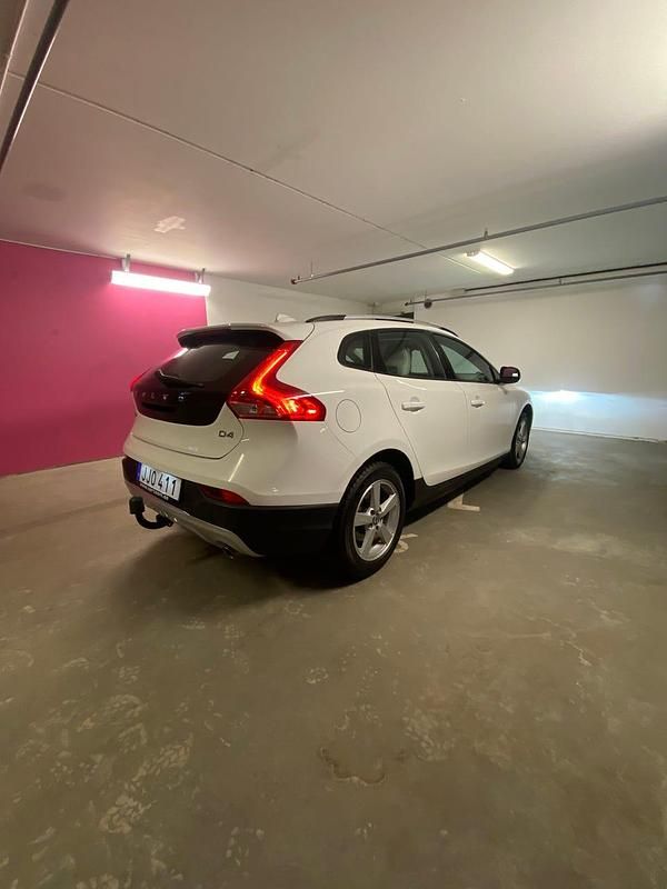 Begagnad Volvo V40 CC 190 HK (139 kW) 2015 Kombi