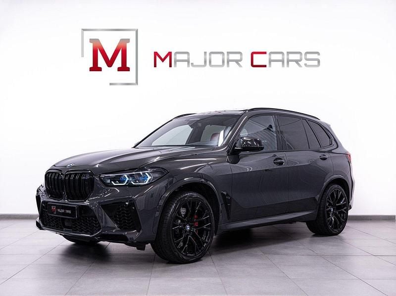 Dravit grå Begagnad 2022 BMW X5 M Competition Edition SUV | 999 900 kr (Marknadspris) - Bild 1/4