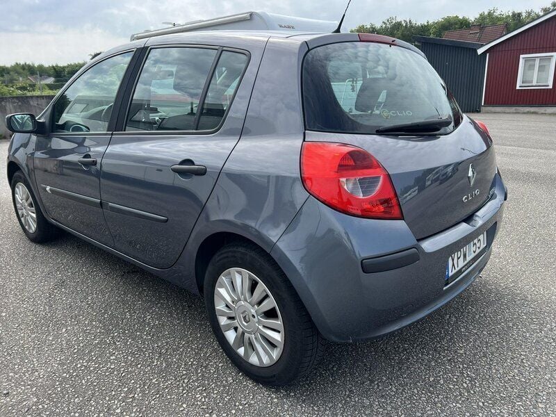 Begagnad 2006 Renault Clio R.S. Halvkombi | 22 500 kr (Marknadspris) - Bild 1/4