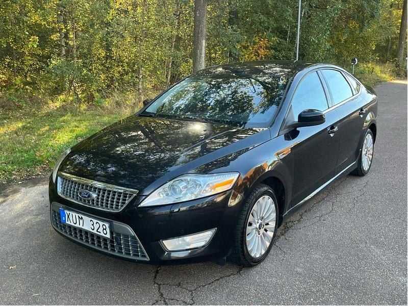 Svart Begagnad 2010 Ford Mondeo Titanium X Halvkombi | 30 000 kr (Bra pris) - Bild 1/4