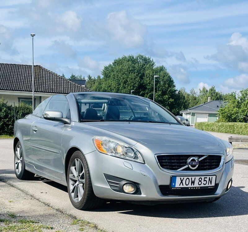 Grå Begagnad 2012 Volvo C70 Cab | 179 000 kr - Bild 1/4
