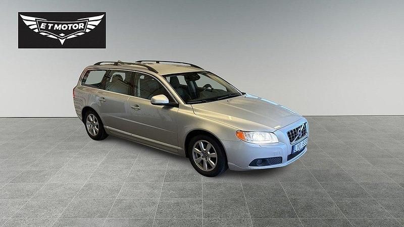Ljusgrå Begagnad 2011 Volvo V70 Momentum Kombi | 54 900 kr (Marknadspris) - Bild 1/4
