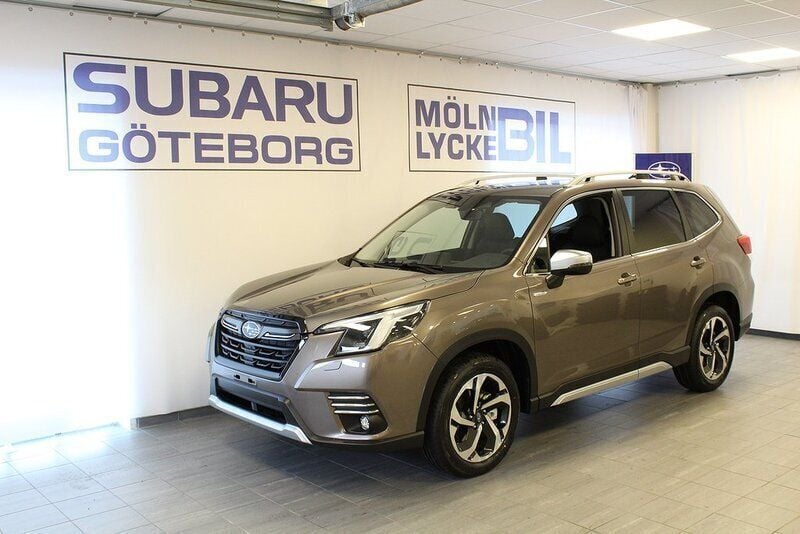 Brun Begagnad 2024 Subaru Forester SUV | 399 900 kr (Marknadspris) - Bild 1/4