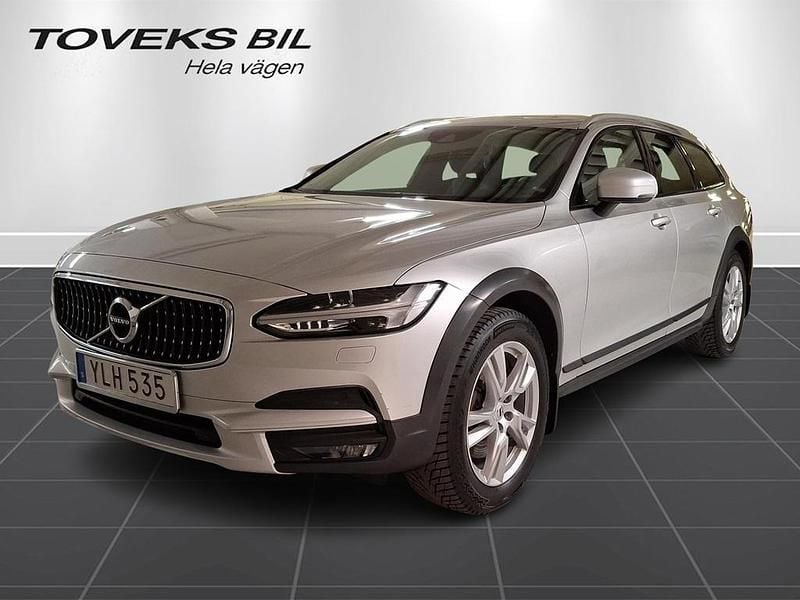 Begagnad Volvo V90 CC 2017 Silver Kombi
