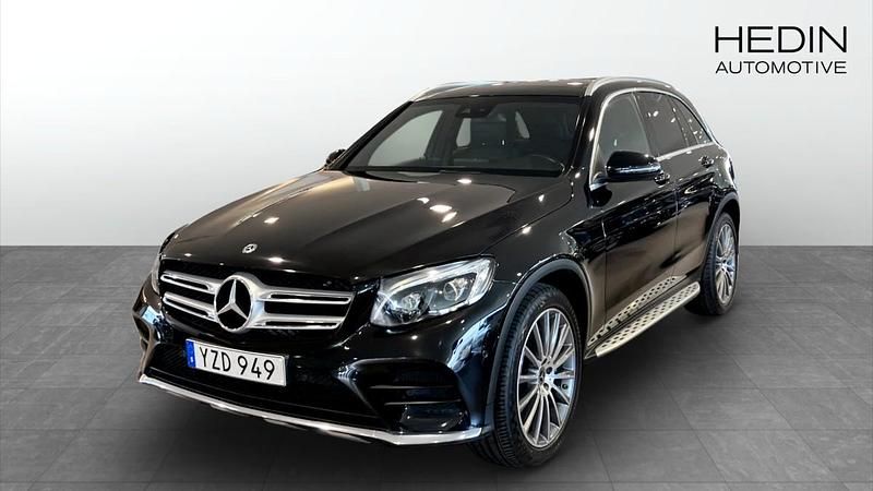 Svart Begagnad 2017 Mercedes GLC220 SUV | 324 900 kr (Dyr) - Bild 1/4