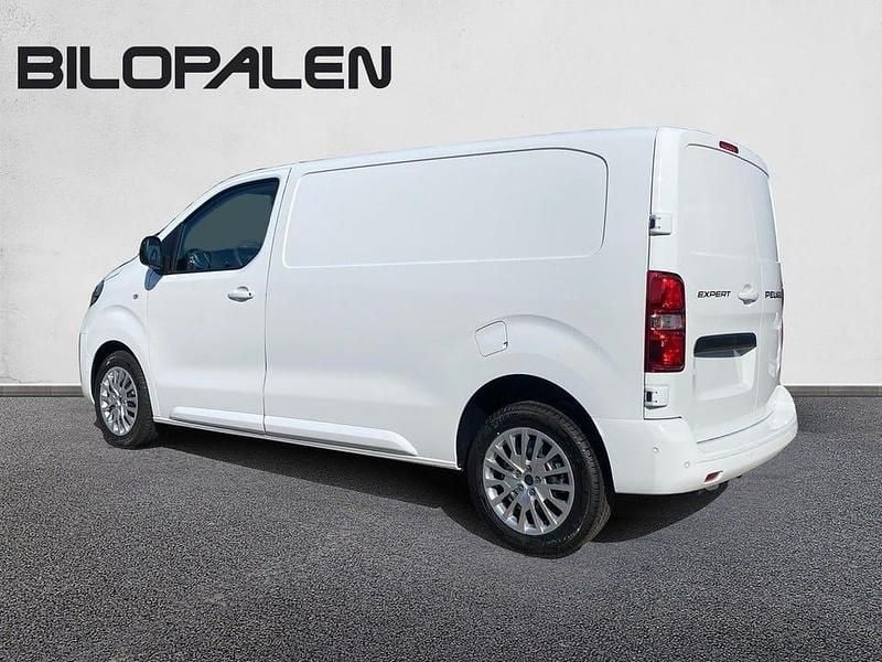 Begagnad Peugeot Expert 144 HK (105 kW) 2024 Vit kaolin Van