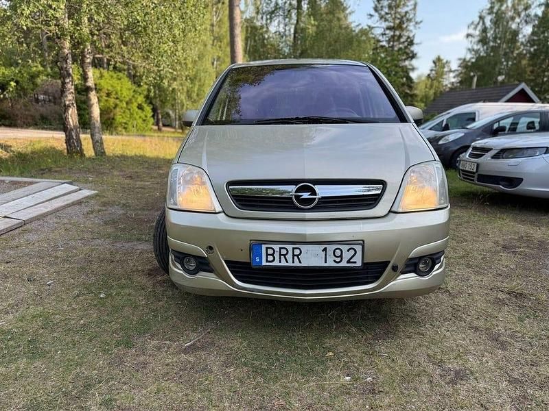 Begagnad Opel Meriva 105 HK (77 kW) 2008 Grön Minibuss