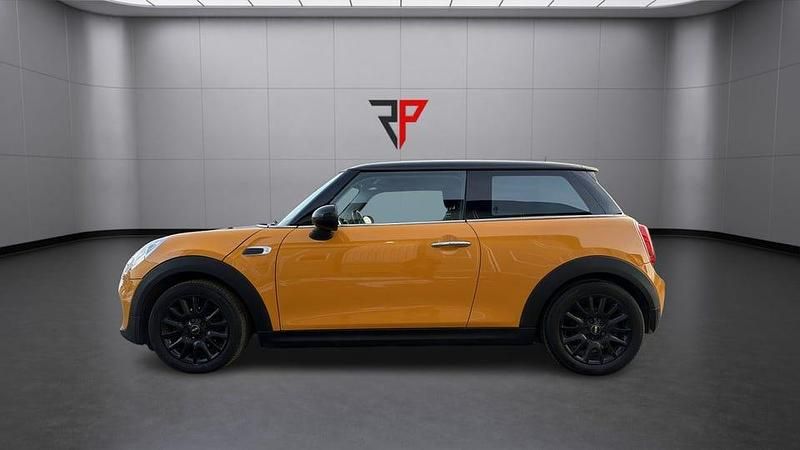 Begagnad Mini Cooper D 118 HK (86 kW) 2015 Orange Halvkombi