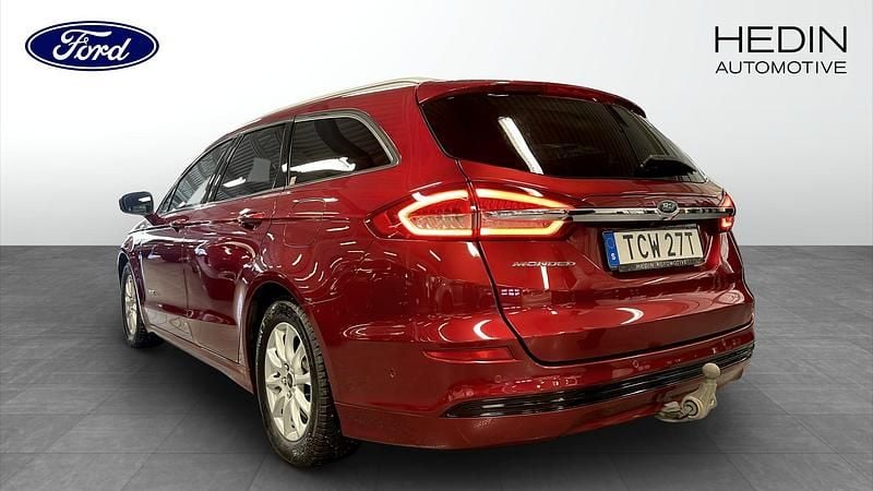 Begagnad Ford Mondeo Titanium 140 HK (102 kW) 2019 Röd Kombi