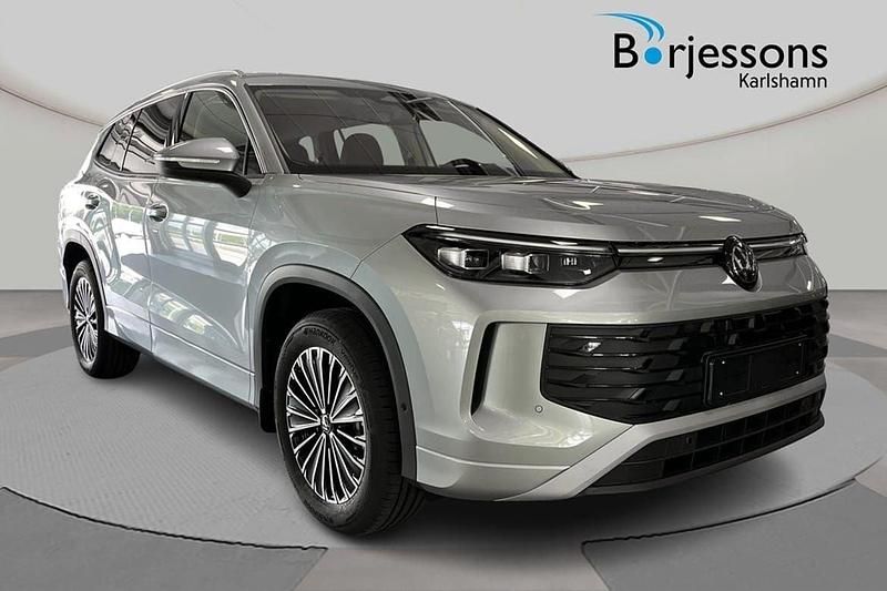 Silver Ny 2025 VW Tayron Life SUV | 499 400 kr (Lite dyr) - Bild 1/4