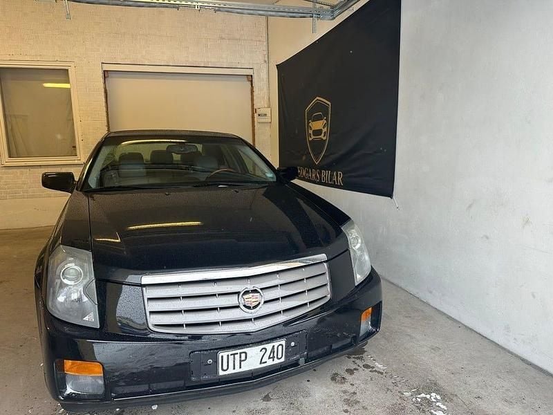 Begagnad Cadillac CTS 218 HK (160 kW) 2004 Svart Sedan