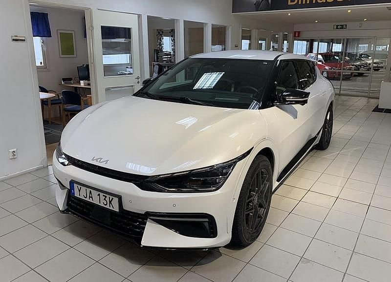 Vit Begagnad 2022 Kia EV6 GT-Line SUV | 429 700 kr (Marknadspris) - Bild 1/3