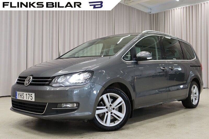 Mörkgrå Begagnad 2016 VW Sharan GT Minibuss | 219 900 kr (Marknadspris) - Bild 1/4