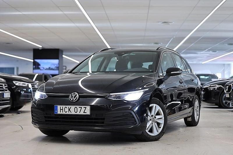 Begagnad VW Golf VIII 116 HK (85 kW) 2021 Svart Kombi