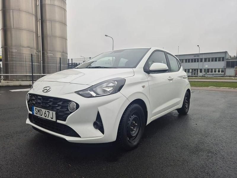 Begagnad 2022 Hyundai i10 Halvkombi | 134 000 kr (Bra pris) - Bild 1/4