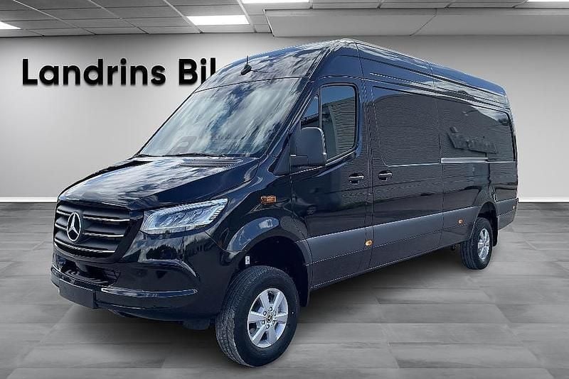 Vit (arktisk vit) Begagnad 2019 Mercedes Sprinter Van | 812 375 kr (Marknadspris) - Bild 1/4
