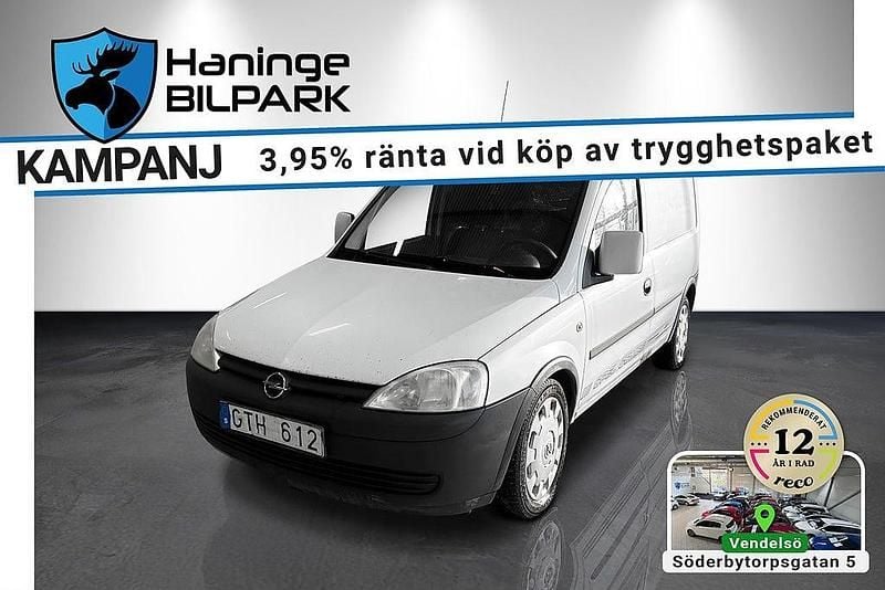 Begagnad Opel Combo 75 HK (55 kW) 2008 Vit Minibuss