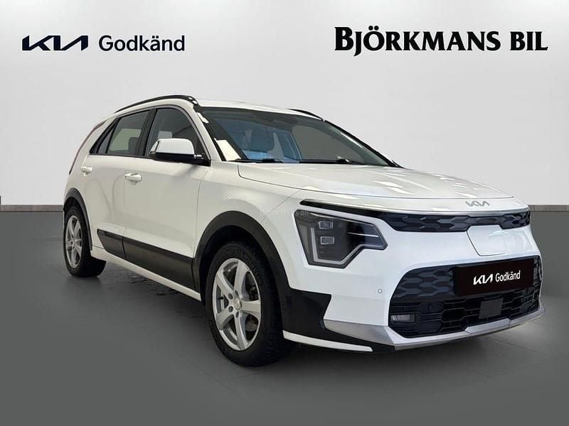 Begagnad Kia e-Niro 150 kW (204 HK) 2022 Vit SUV