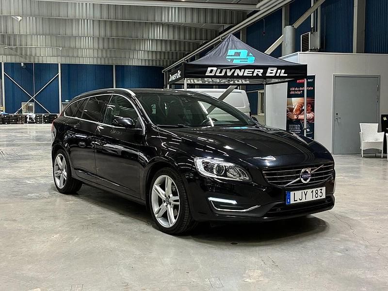 Svart Begagnad 2018 Volvo V60 Standard Kombi | 179 900 kr (Bra pris) - Bild 1/4