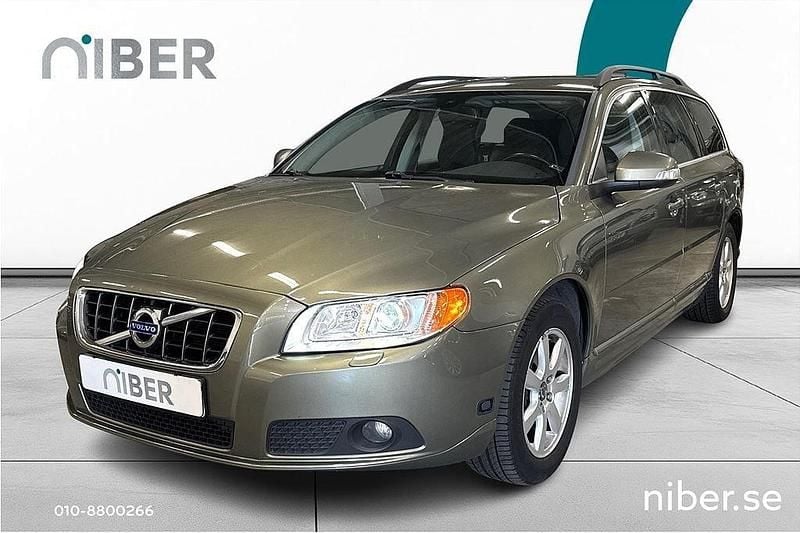 Grön Begagnad 2011 Volvo V70 Kombi | 129 900 kr (Lite dyr) - Bild 1/4
