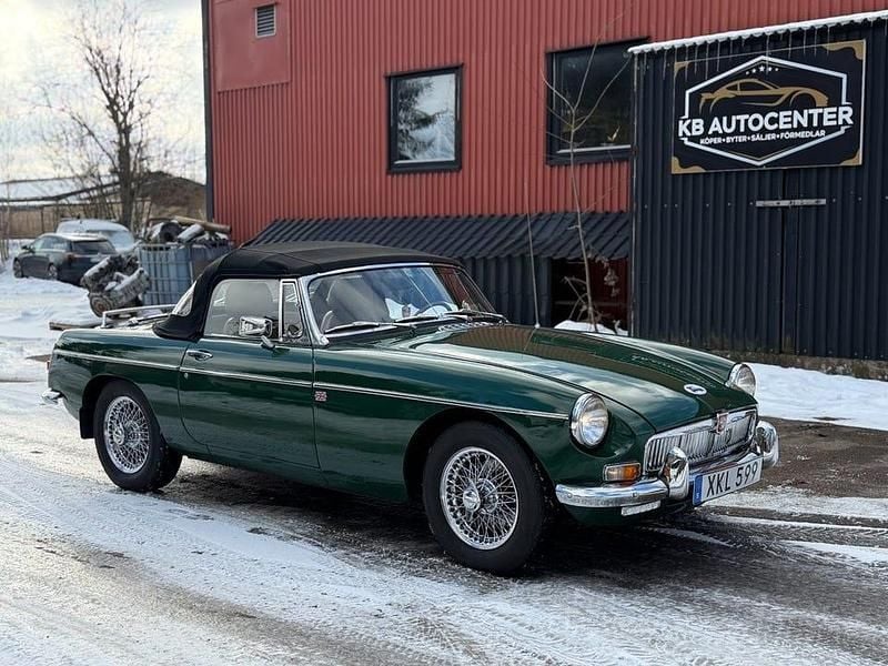 Begagnad MG B 67 HK (49 kW) 1978 Grön Cab