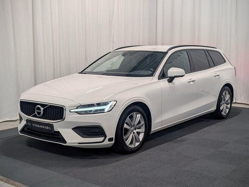 Vit Begagnad 2020 Volvo V60 Kombi | 229 900 kr (Marknadspris) - Bild 1/4