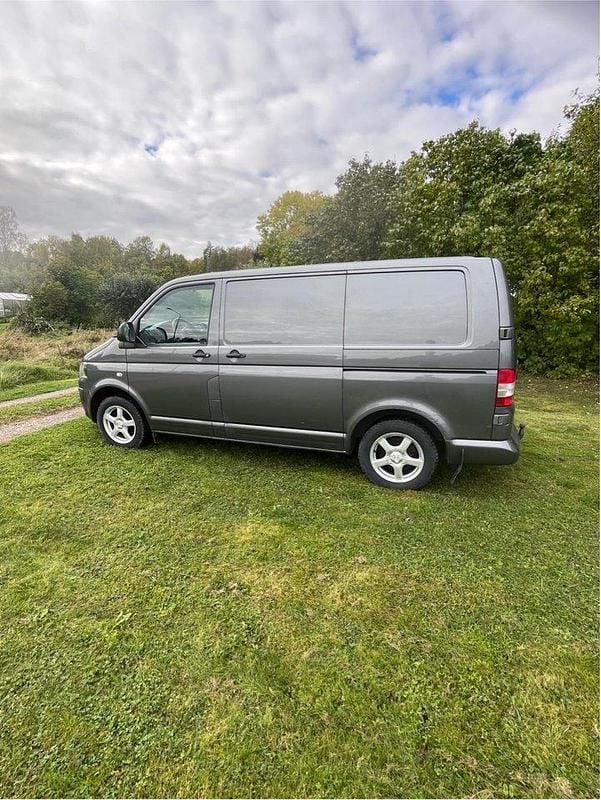 Grå Begagnad 2011 VW T5 Van | 69 000 kr (Bra pris) - Bild 1/4