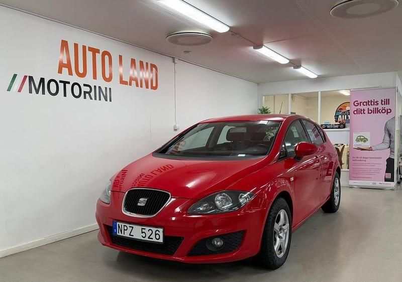 Röd Begagnad 2010 Seat Leon Style Halvkombi | 94 900 kr - Bild 1/4