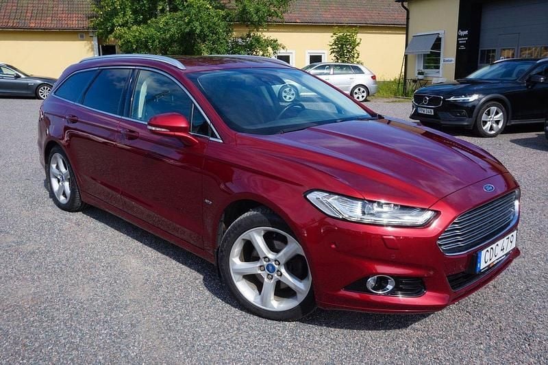 Röd Begagnad 2015 Ford Mondeo Business Edition Kombi | 174 900 kr (Marknadspris) - Bild 1/4