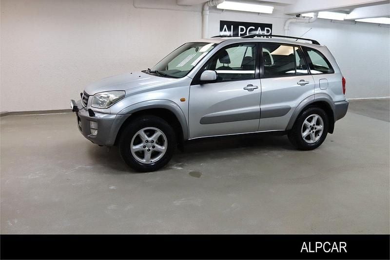 Silver Begagnad 2000 Toyota RAV4 SUV | 39 900 kr (Bra pris) - Bild 1/4