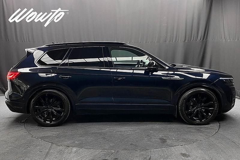 Begagnad VW Touareg R-line 286 HK (210 kW) 2020 Mörkblå SUV