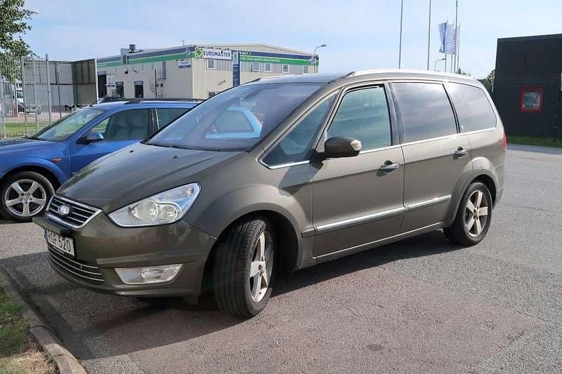 Mörkgrå Begagnad 2011 Ford Galaxy Minibuss | 49 500 kr (Lite dyr) - Bild 1/2