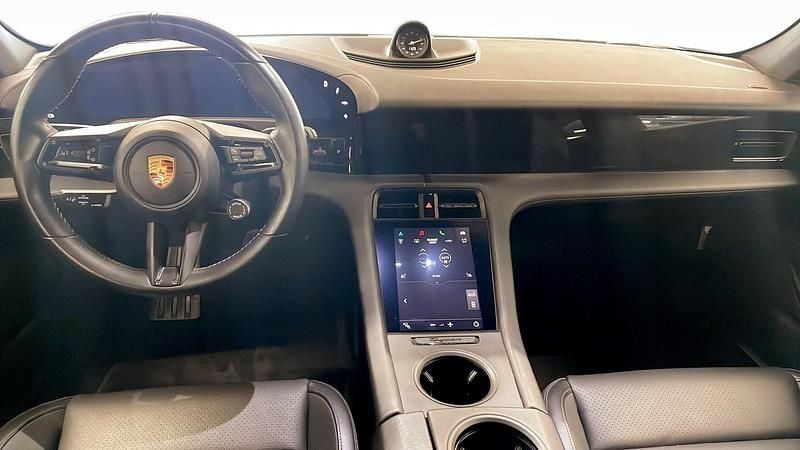 Begagnad Porsche Taycan Sport Turismo 319 kW (435 HK) 2022 Kombi