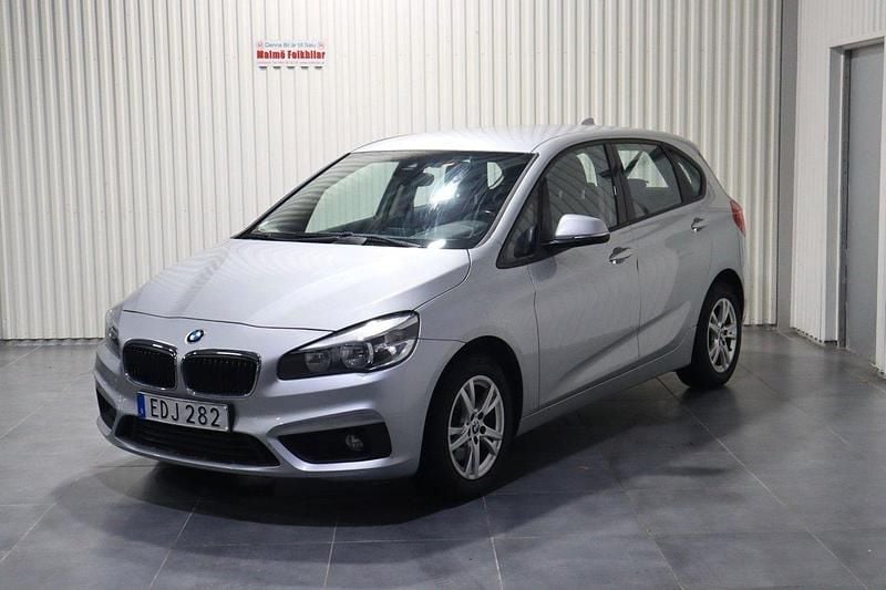 Silver Begagnad 2015 BMW 218 Active Tourer Advantage Minibuss | 129 900 kr - Bild 1/4